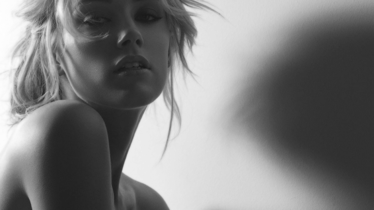 Знаменитая Эмбер Хёрд