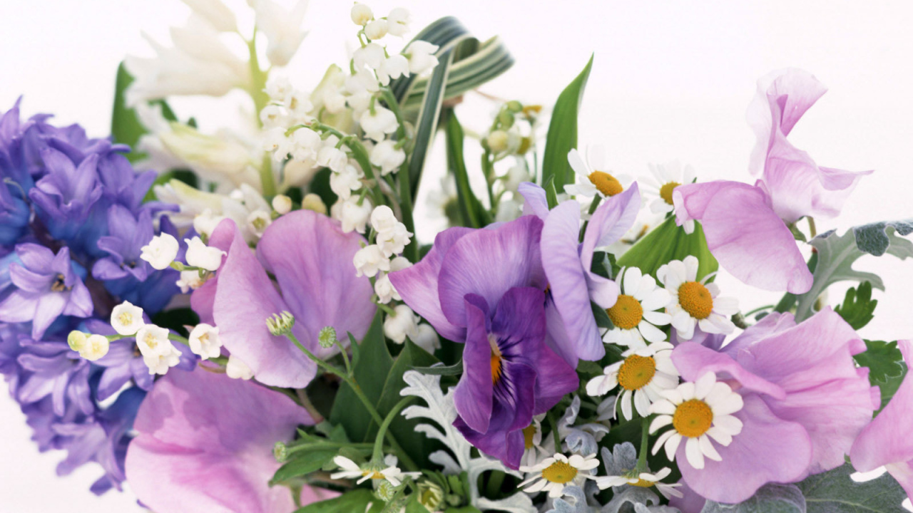 Цветочная композиция на 8 марта