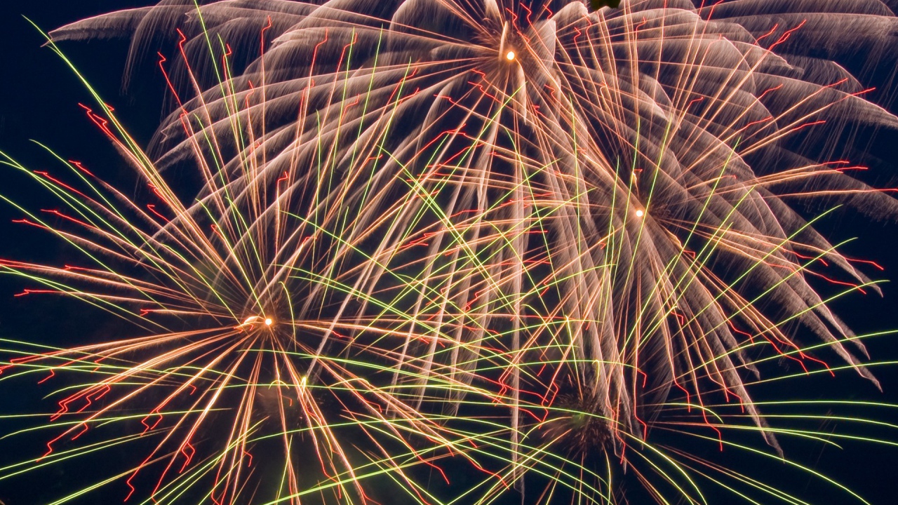 Салют в День Победы 9 мая