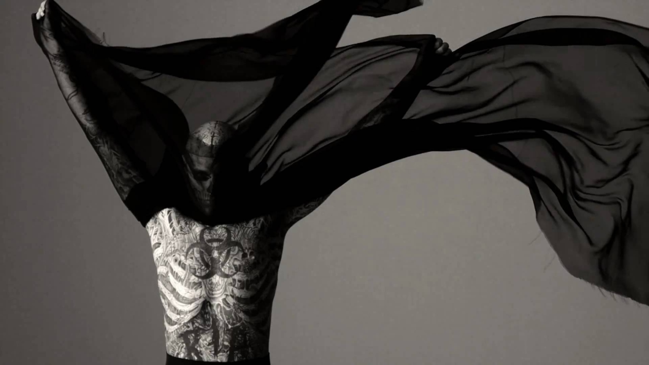 Популярная суперзвезда Рик Жене