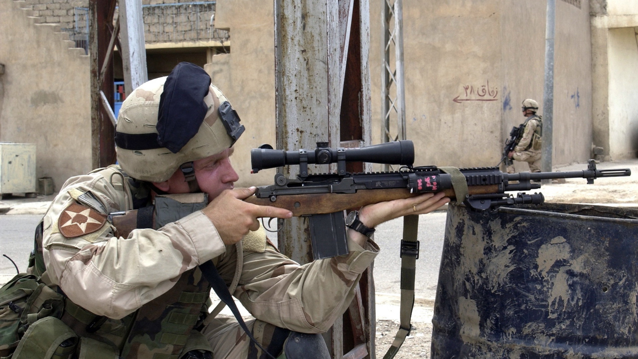 Солдат с винтовкой