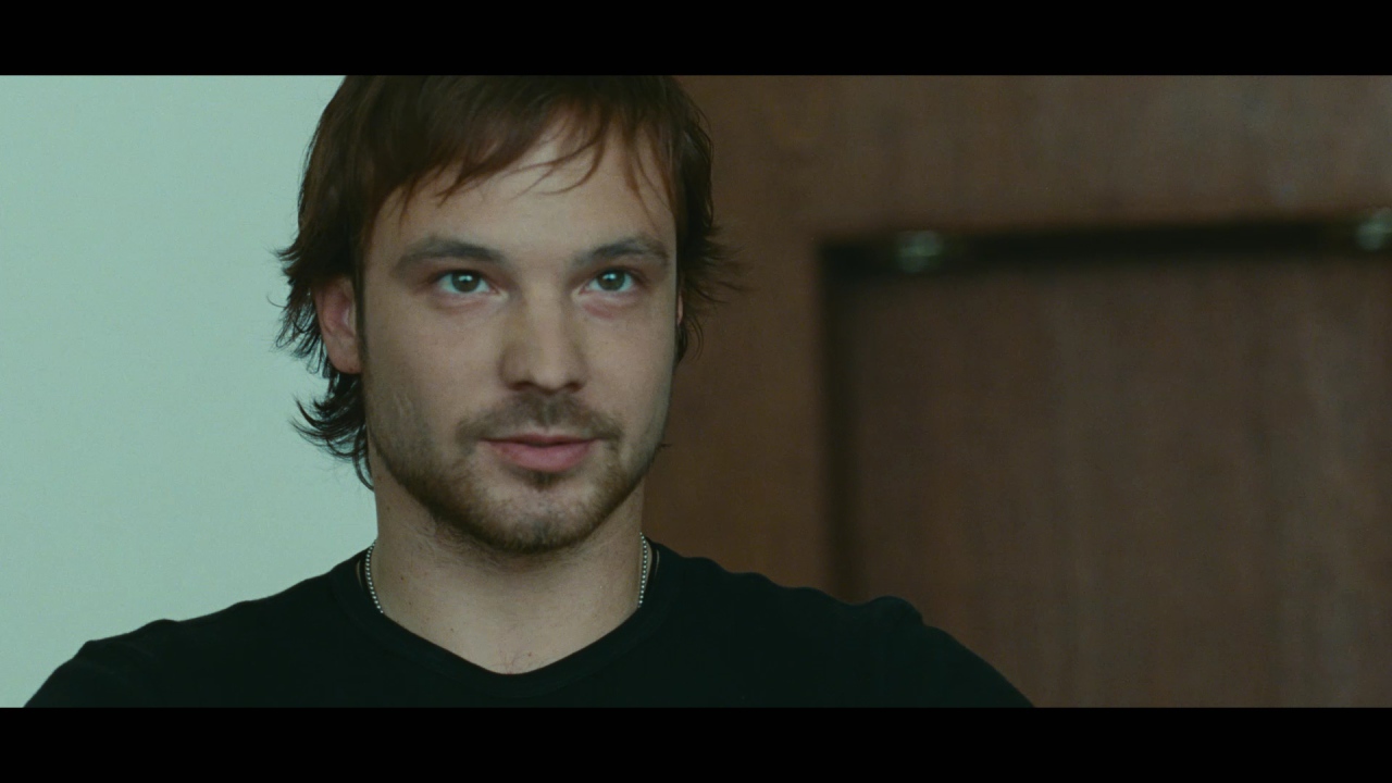 Знаменитая Алексей Чадов