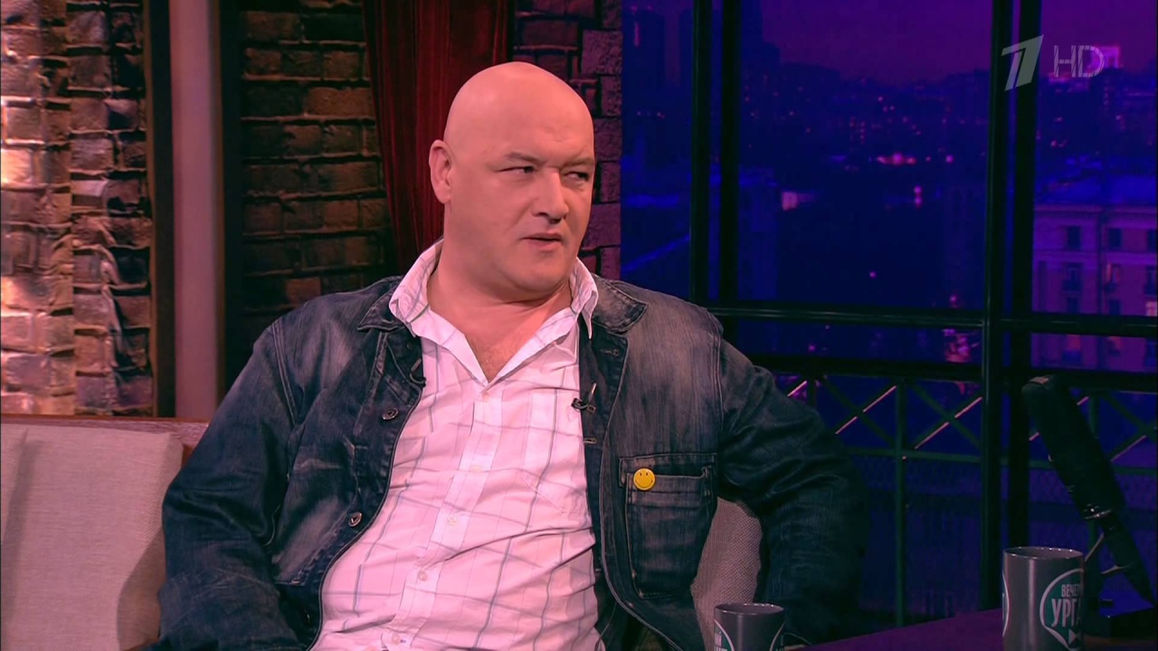 Знаменитость Максим Суханов