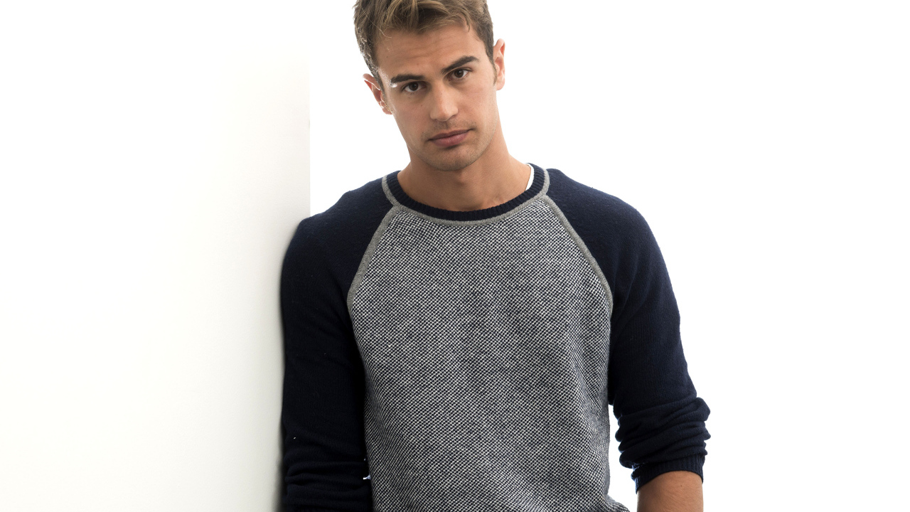 Русский актер Тео Джеймс