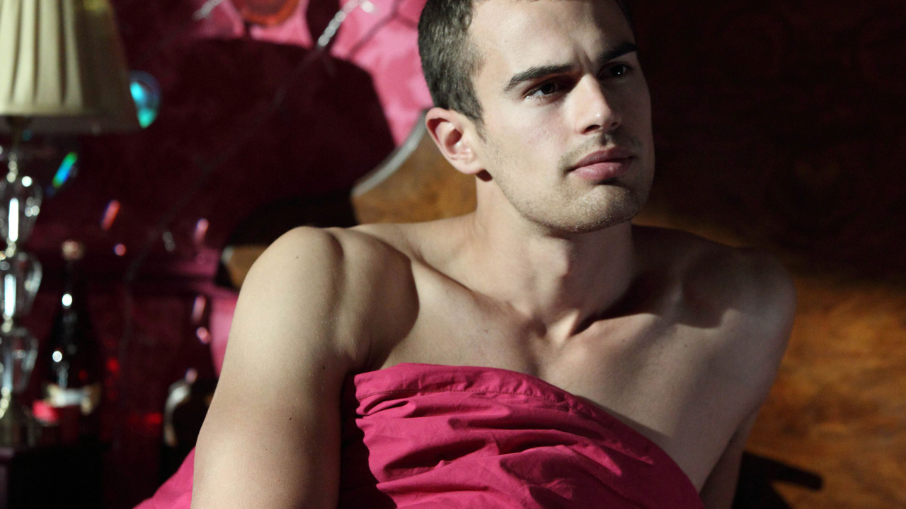 Русский киноактер Тео Джеймс