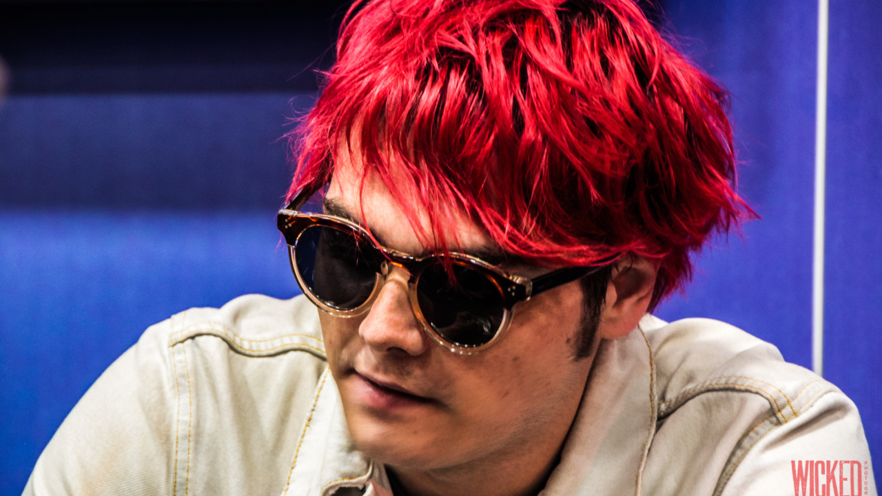 Знаменитая Кинозвезда Джерард Уэй