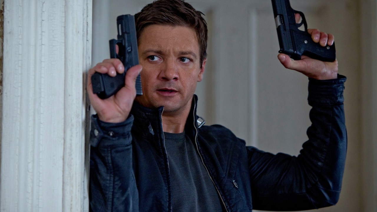 Известный Джереми Реннер