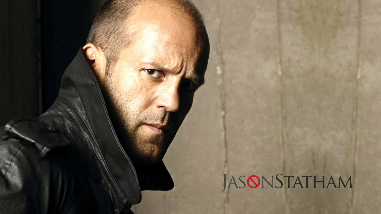 Джейсон Стейтен в кожаной куртке