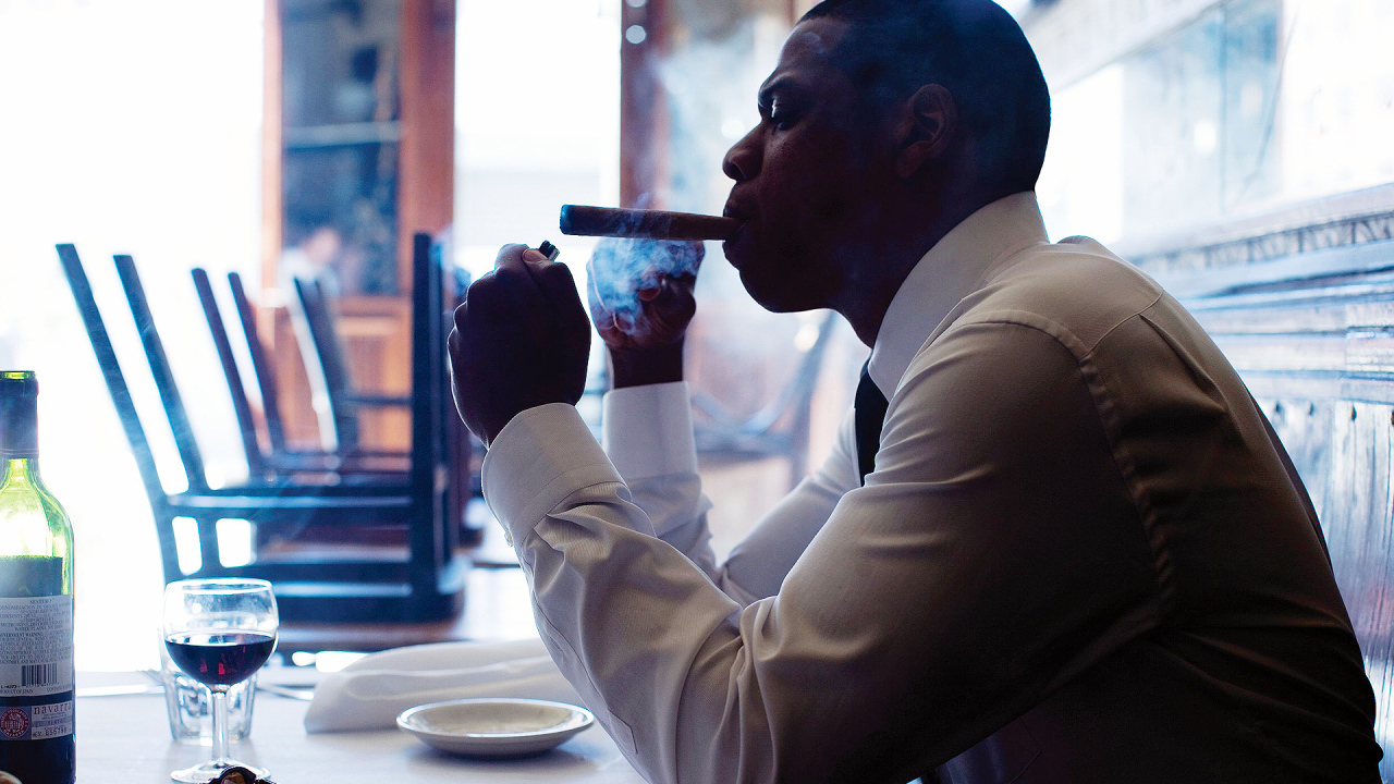 Jay Z с сигарой