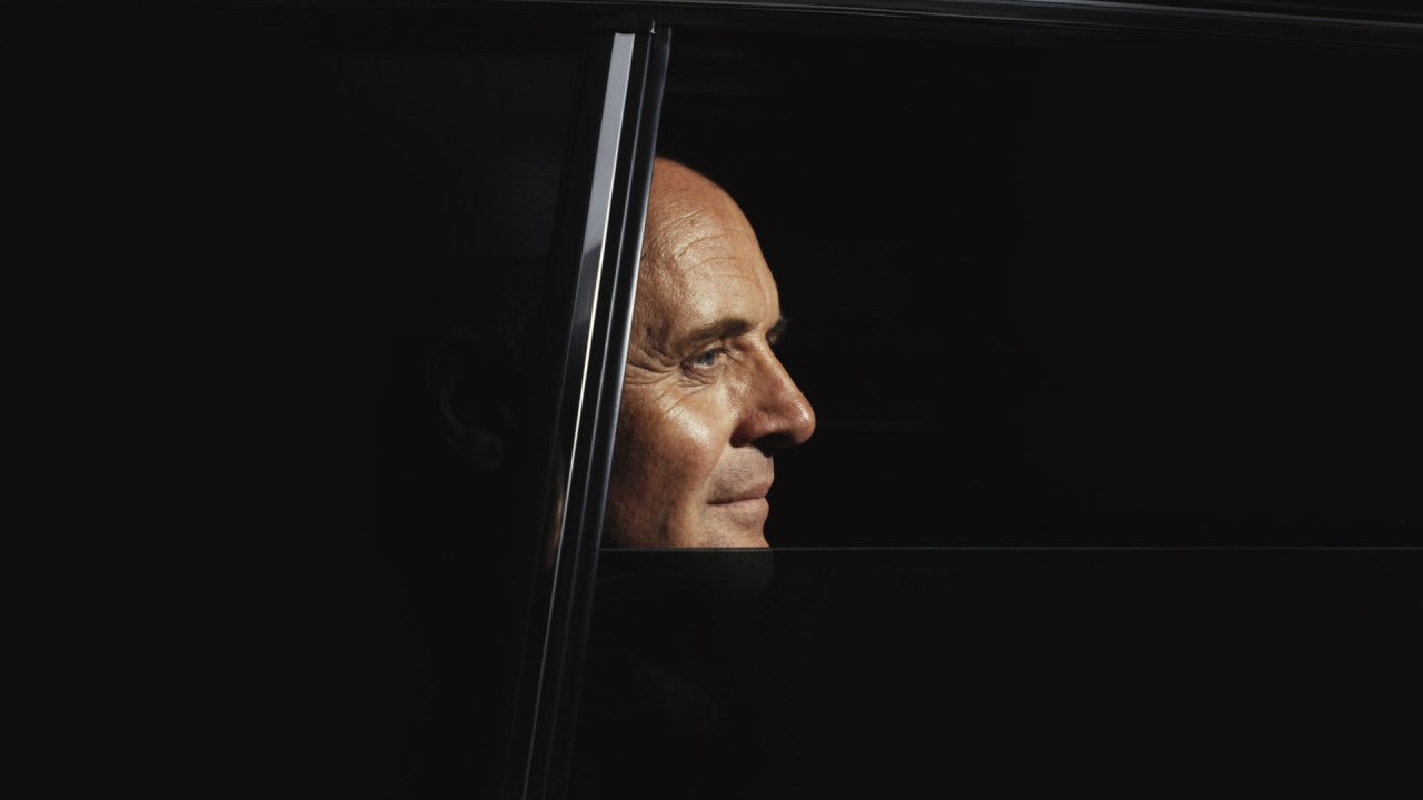 Энтони Хопкинс в автомобиле