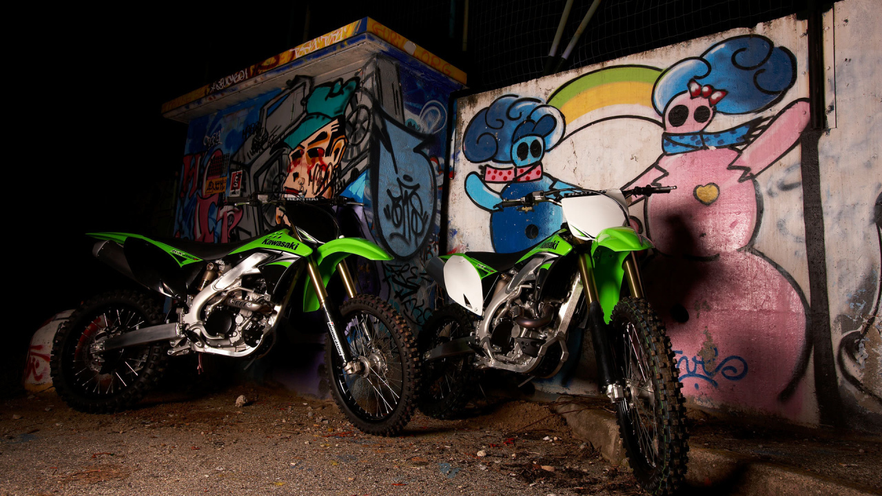 Красивый мотоцикл Kawasaki KX 450 F