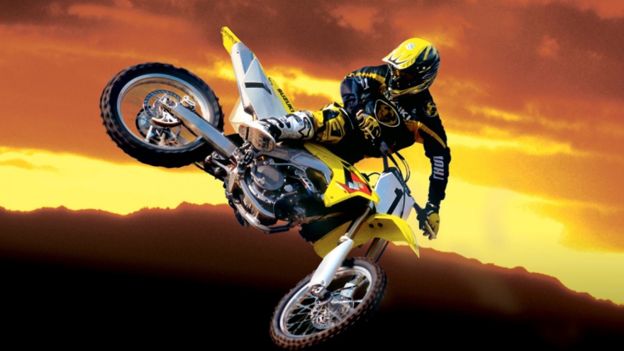 Красивый мотоцикл в москве Suzuki RMX 450 Z