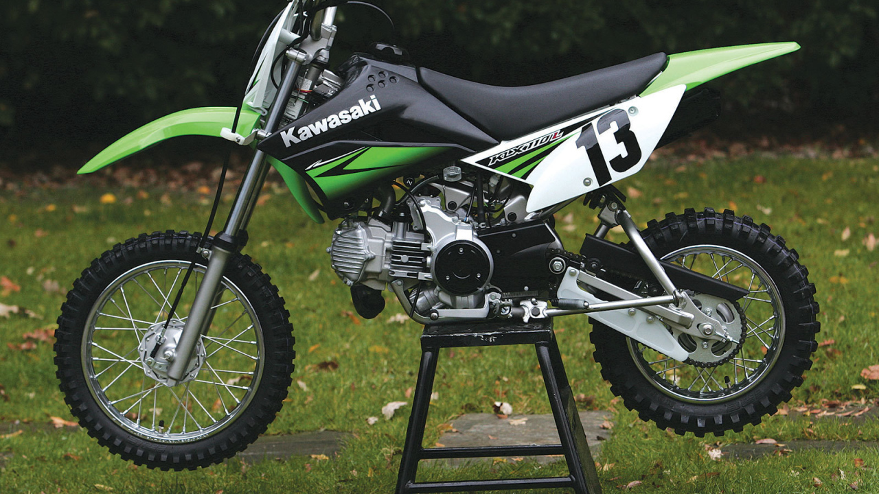 Мотоцикл модели Kawasaki KLX 125