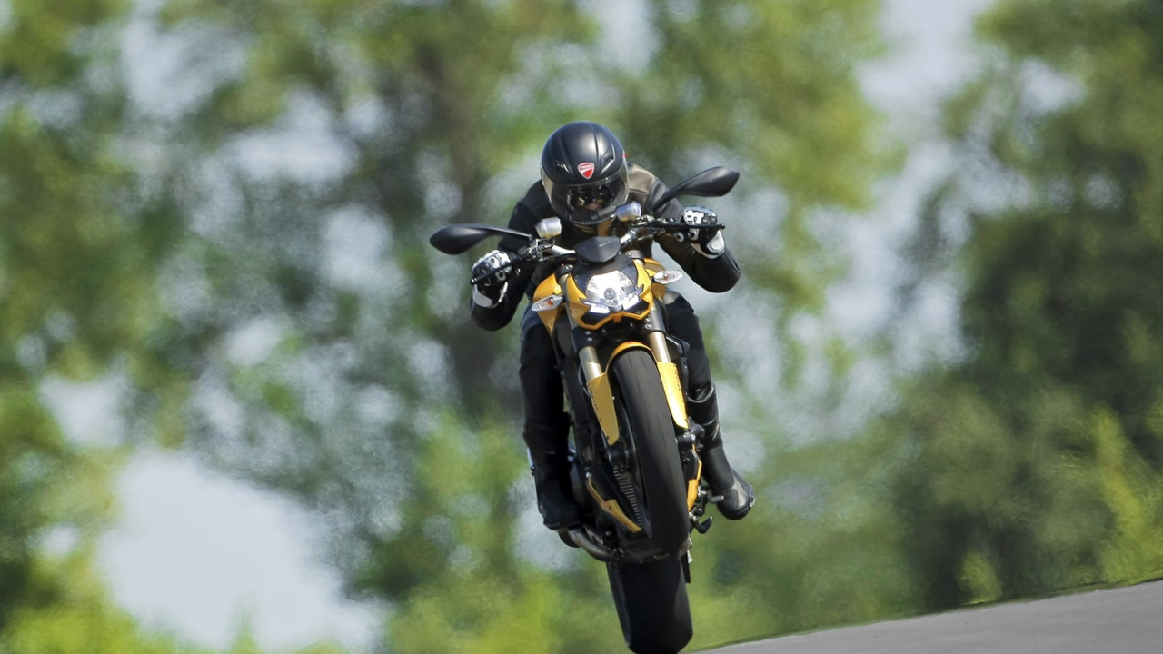 Невероятный мотоцикл Ducati Streetfighter 848