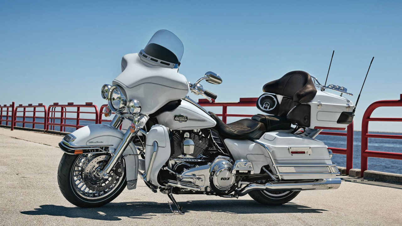 Невероятный мотоцикл Harley-Davidson CVO Electra Glide Ultra Classic