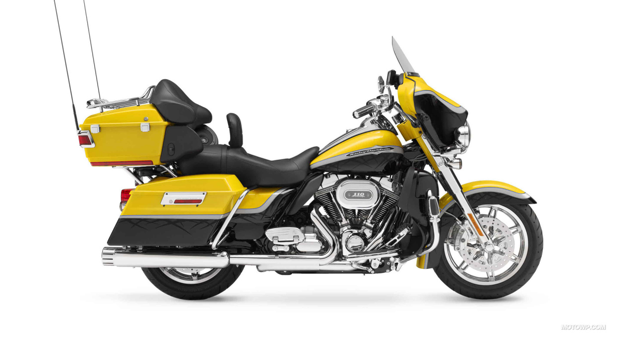 Мотоцикл модели Harley-Davidson CVO Electra Glide Ultra Classic