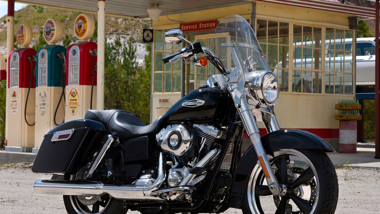 Мотоцикл модели Harley-Davidson Dyna Switchback