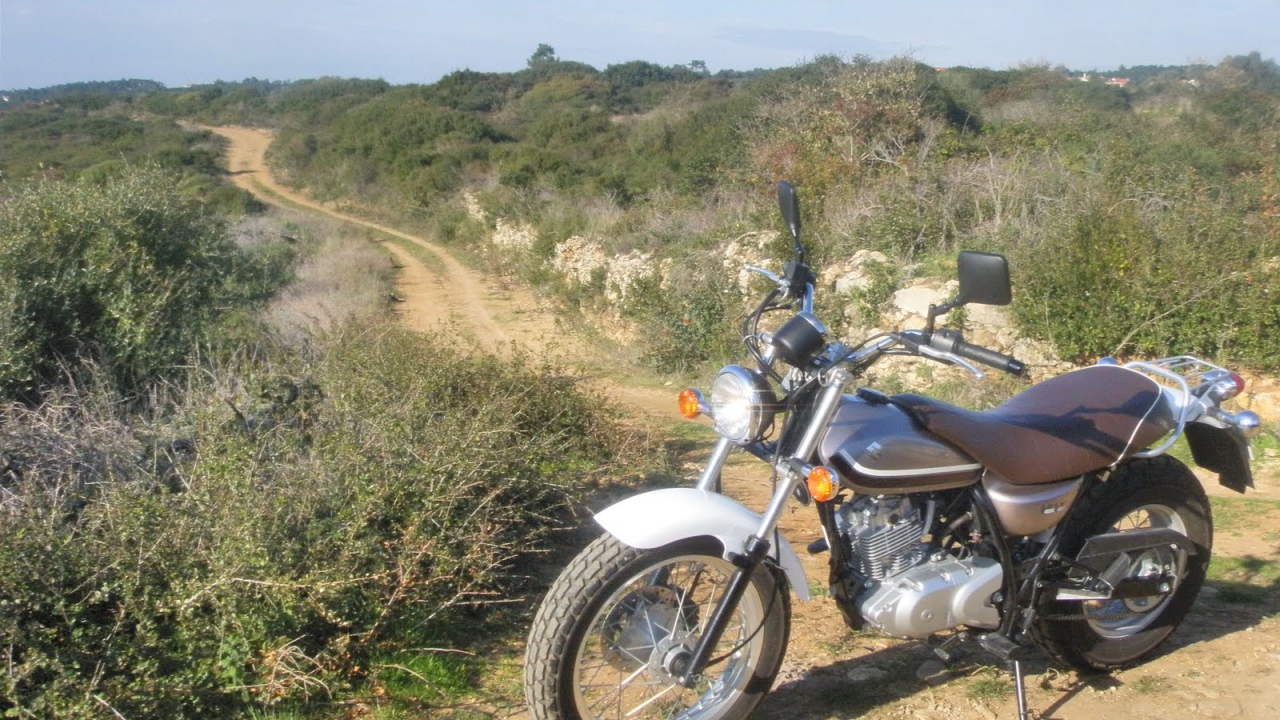 Новый надежный мотоцикл Suzuki RV 125