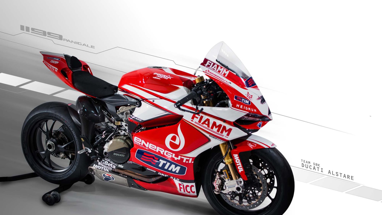 Новый надежный мотоцикл Ducati Superbike 1199 Panigale