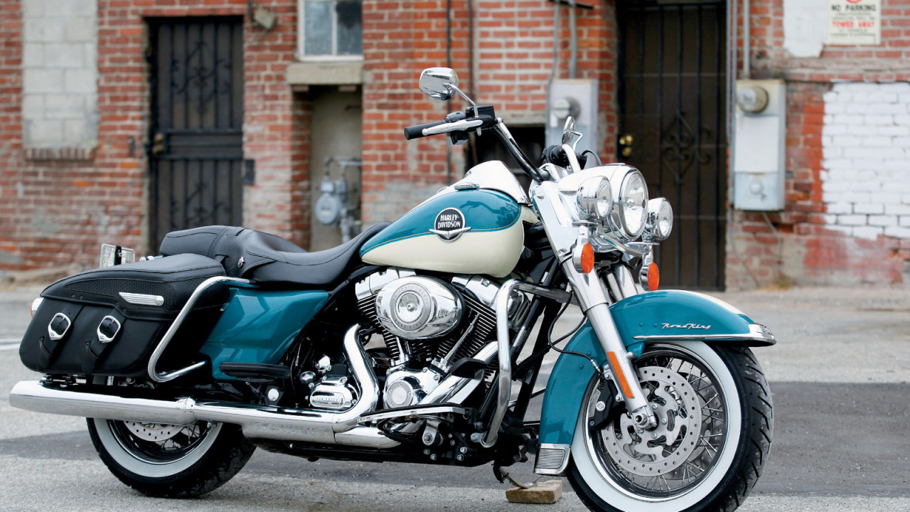 Новый надежный мотоцикл Harley-Davidson CVO Road King
