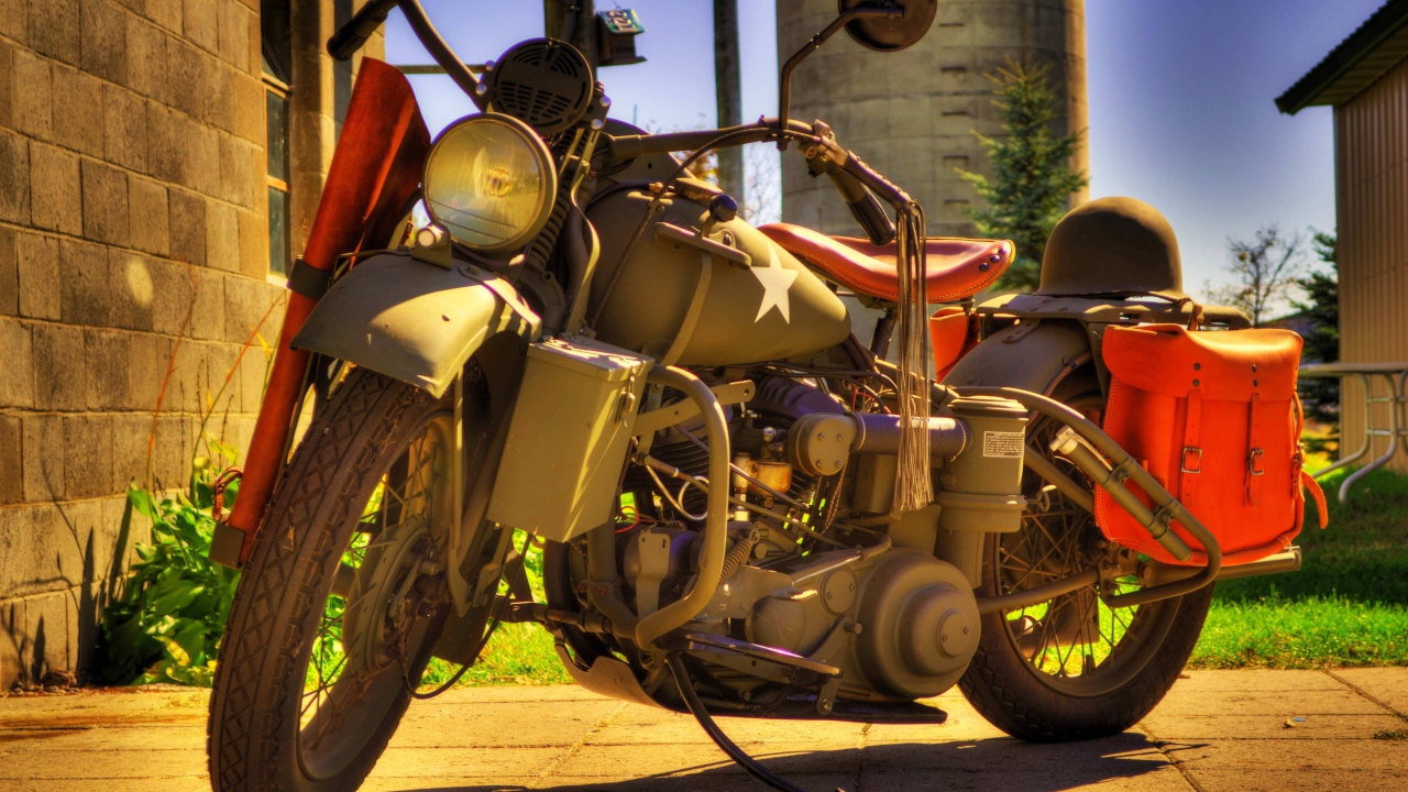 Старый армейский мотоцикл