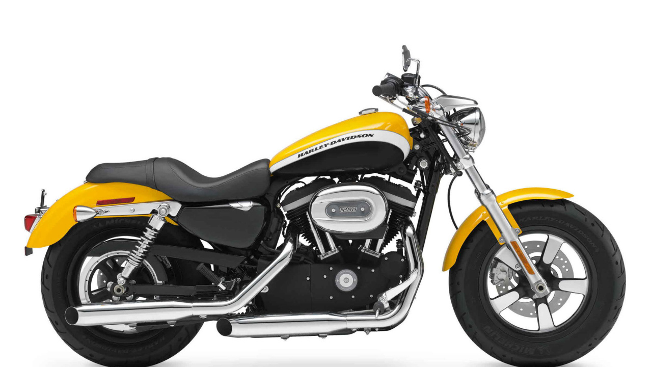 Популярный мотоцикл Harley-Davidson XL 1200C Sportster Custom