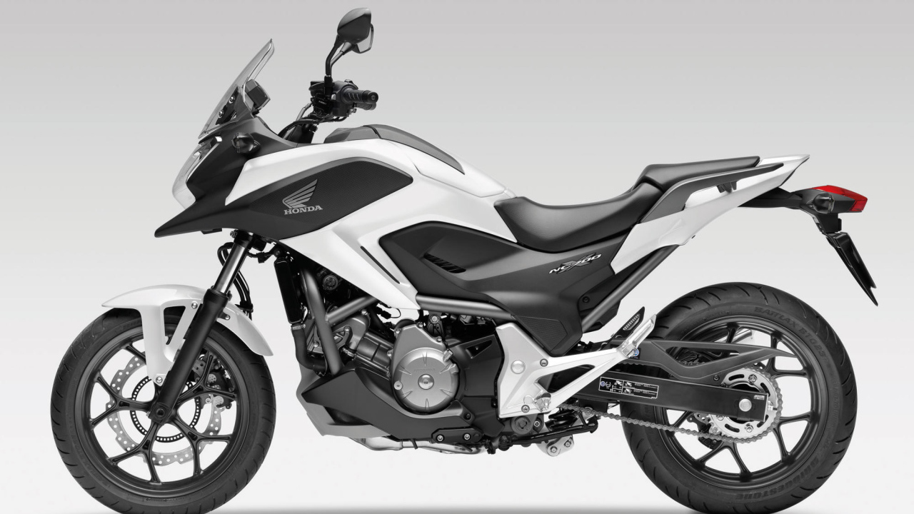 Популярный мотоцикл Honda NC 700 X