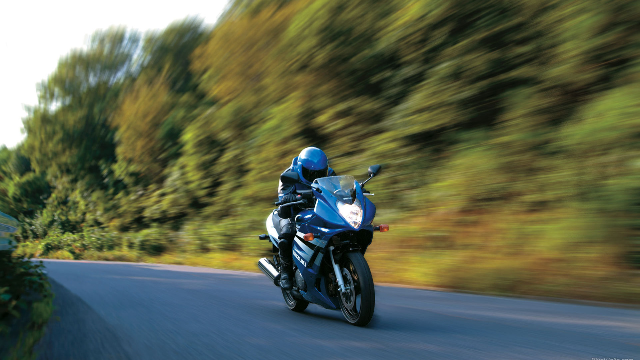 Популярный мотоцикл Suzuki  GS 500 F