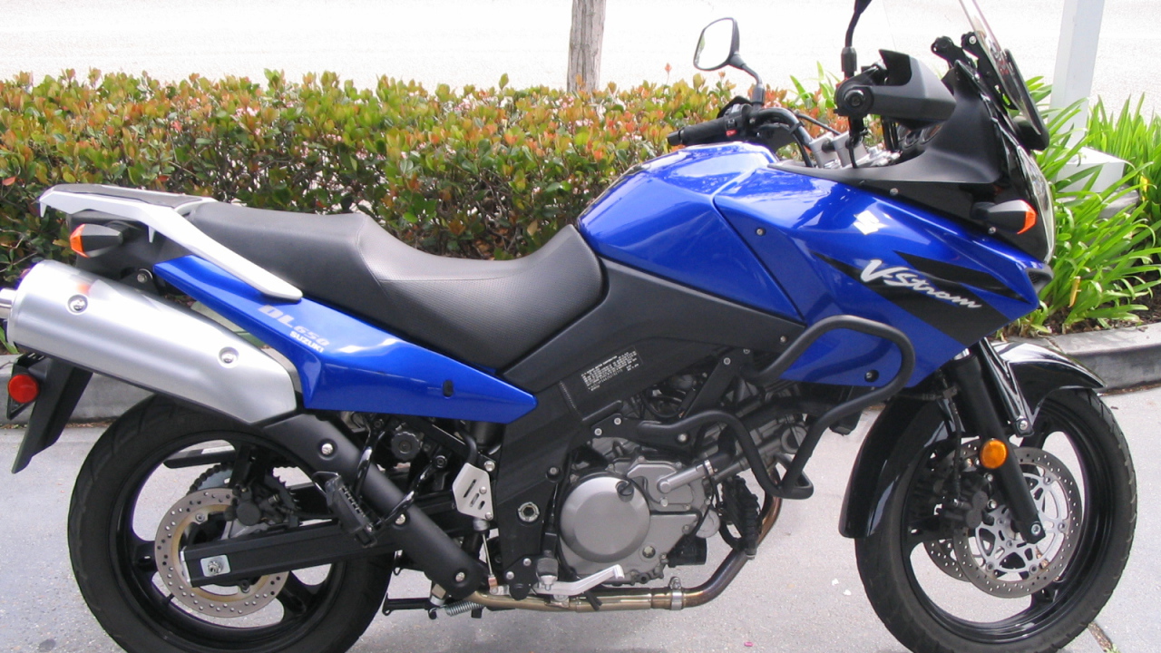 Популярный мотоцикл Suzuki V-Storm 1000  DL