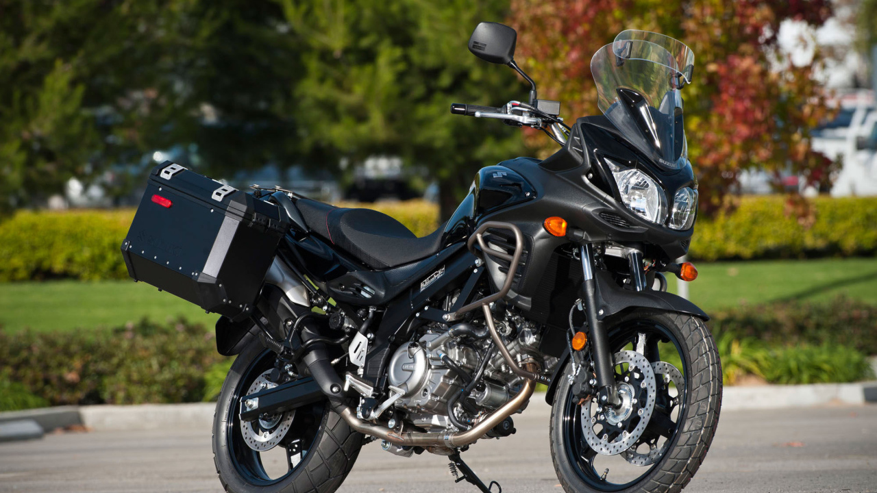 Популярный мотоцикл Suzuki V-Storm 650 ABS