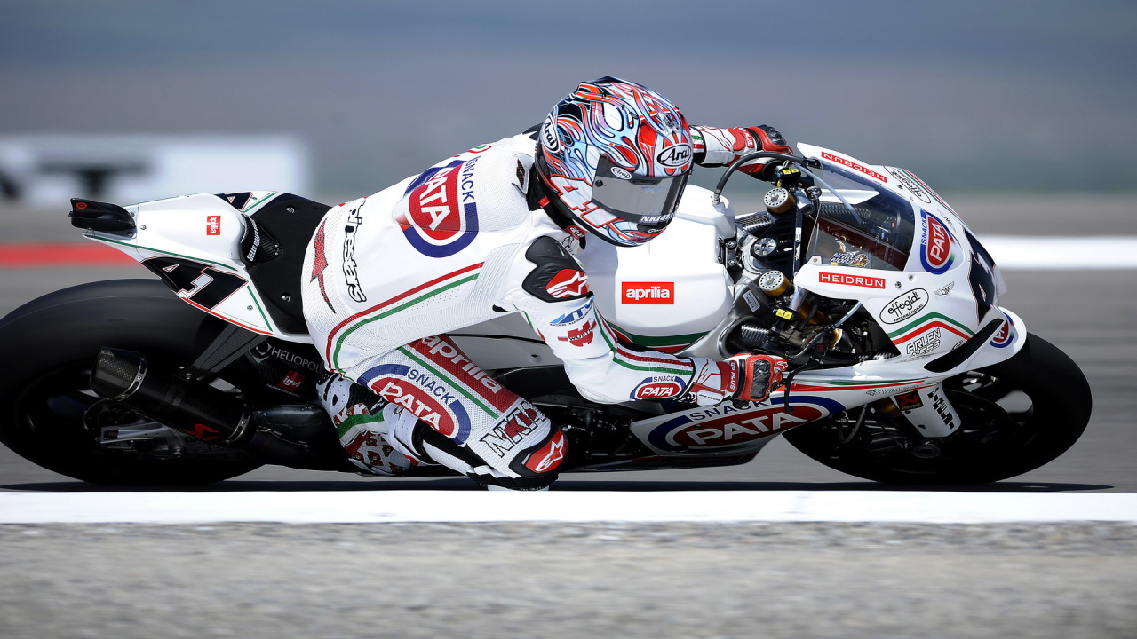 Гонщик на мотоцикле