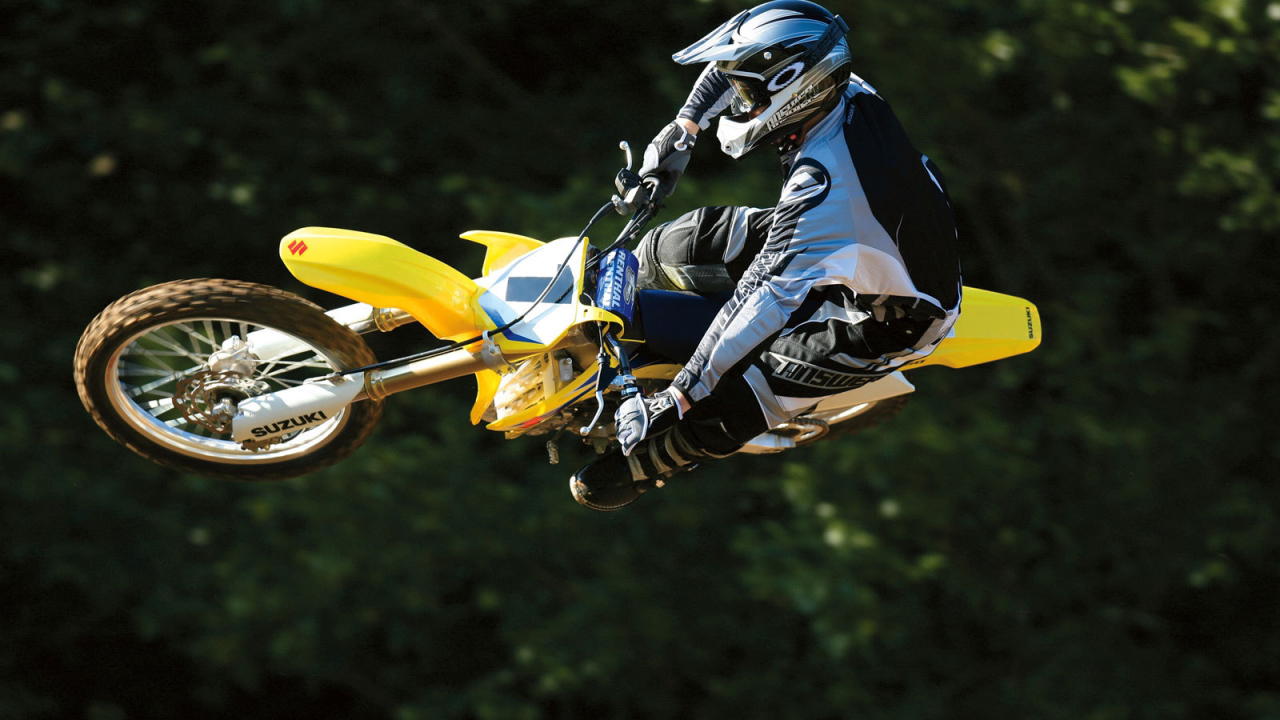 Надежный мотоцикл Suzuki RM-Z 250
