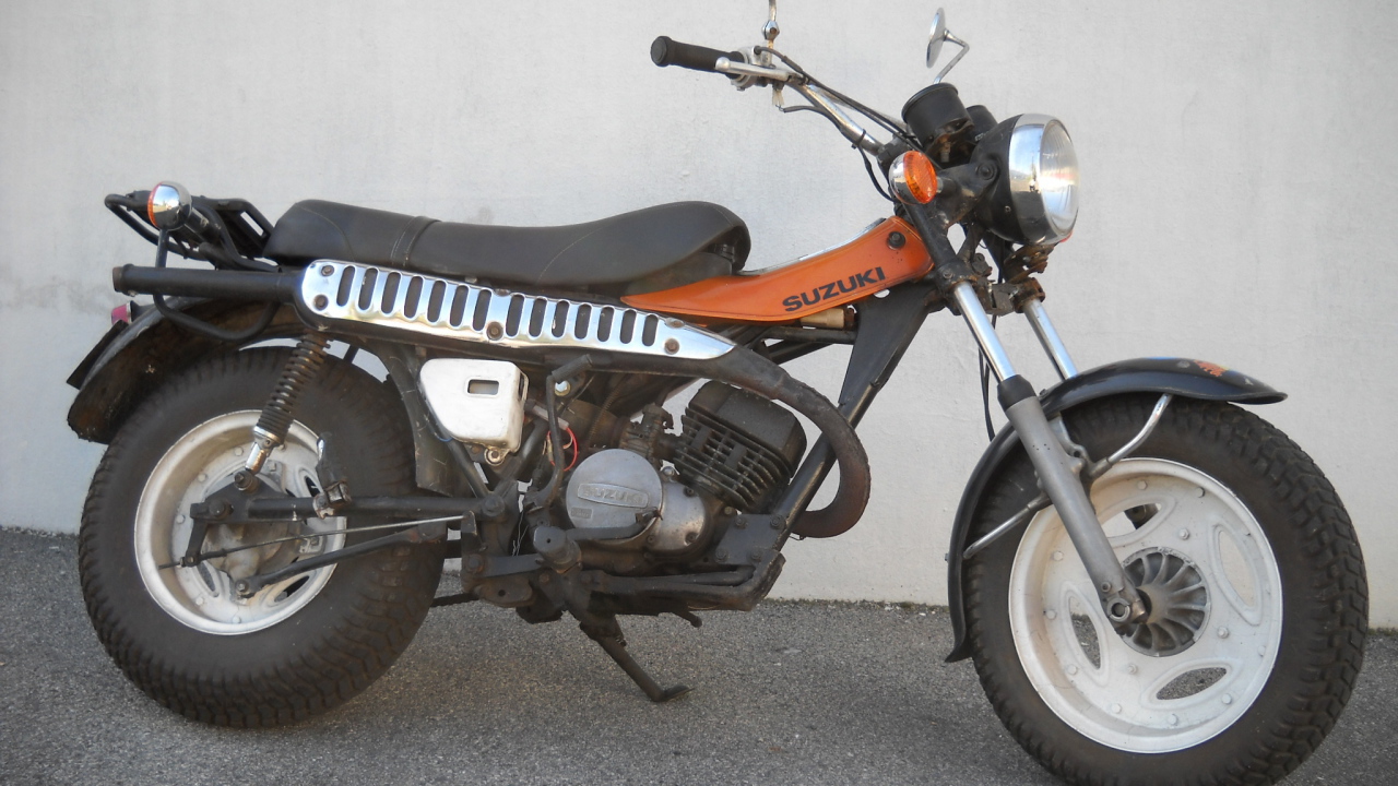 Надежный мотоцикл Suzuki RV 125