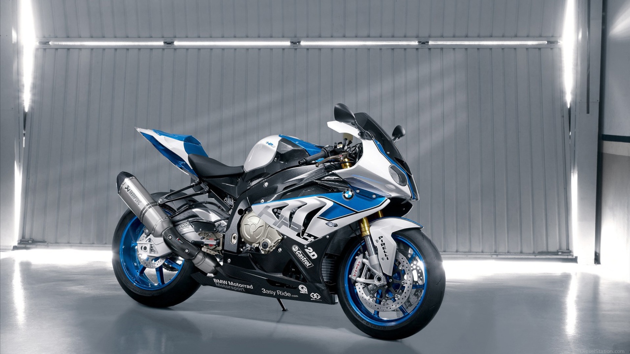 Мотоцикл BMW HP4
