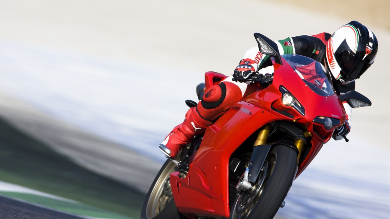 Гоночный мотоцикл Ducati 1198