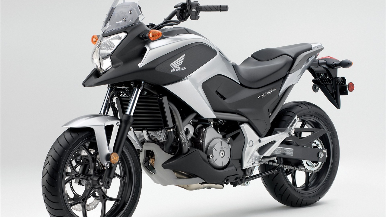 Невероятно быстрый мотоцикл Honda NC 700 X