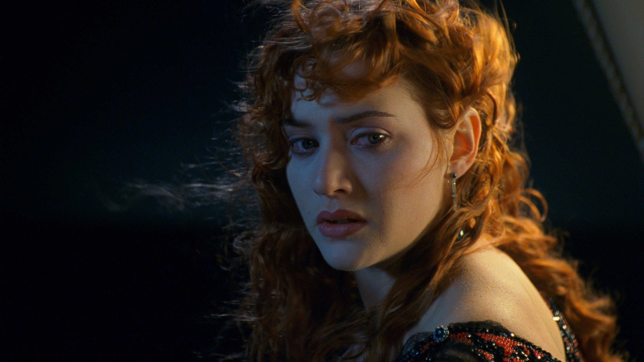 Взволнованная Роуз из фильма Титаник