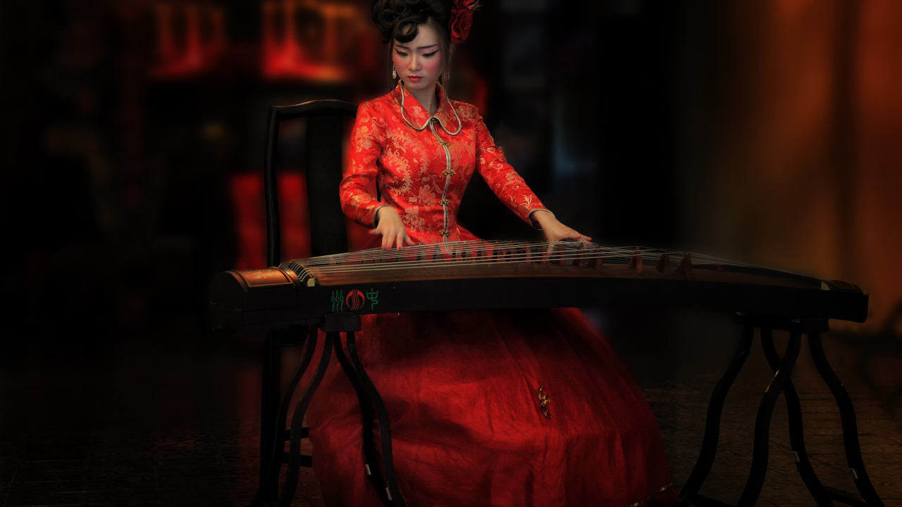 Китаянка с традиционным инструментом