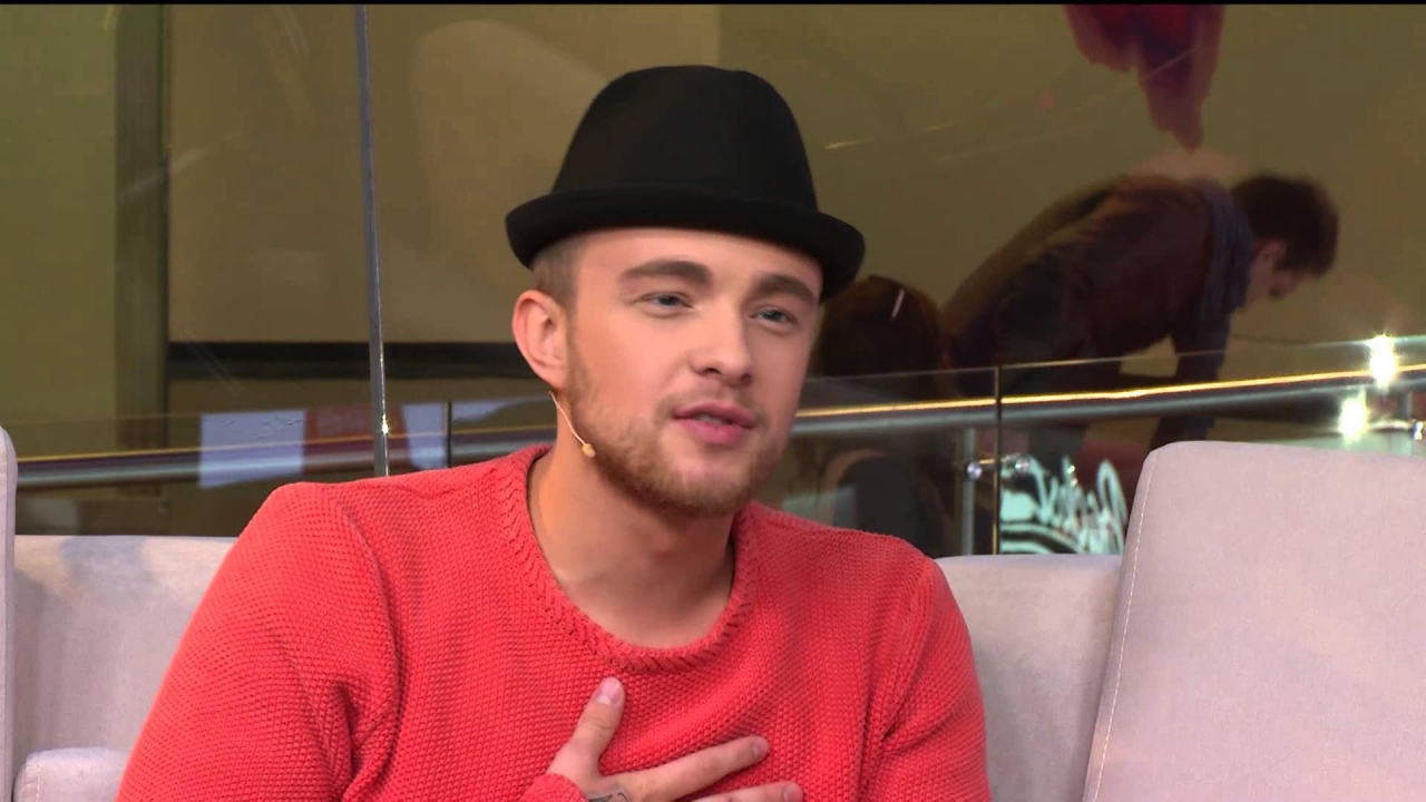 Егор Крид дает интервью