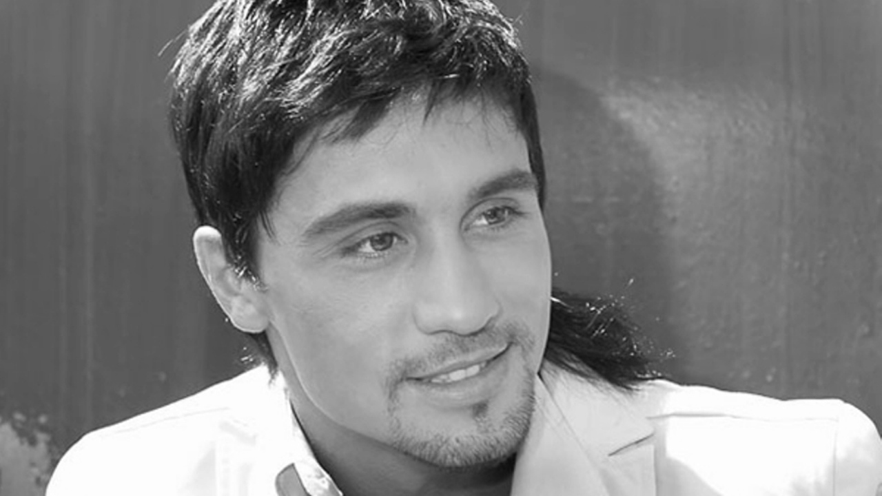 Дима Билан в черно-белой фотосессии