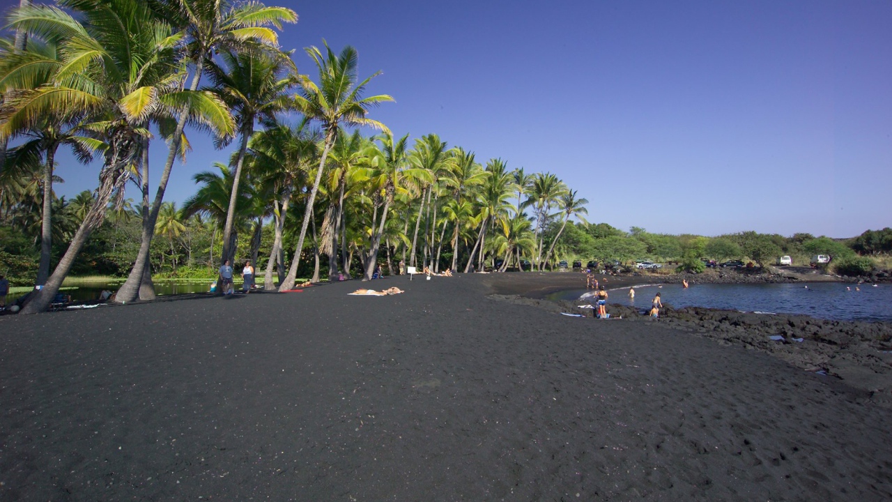 Отдых на черном пляже в Санторини