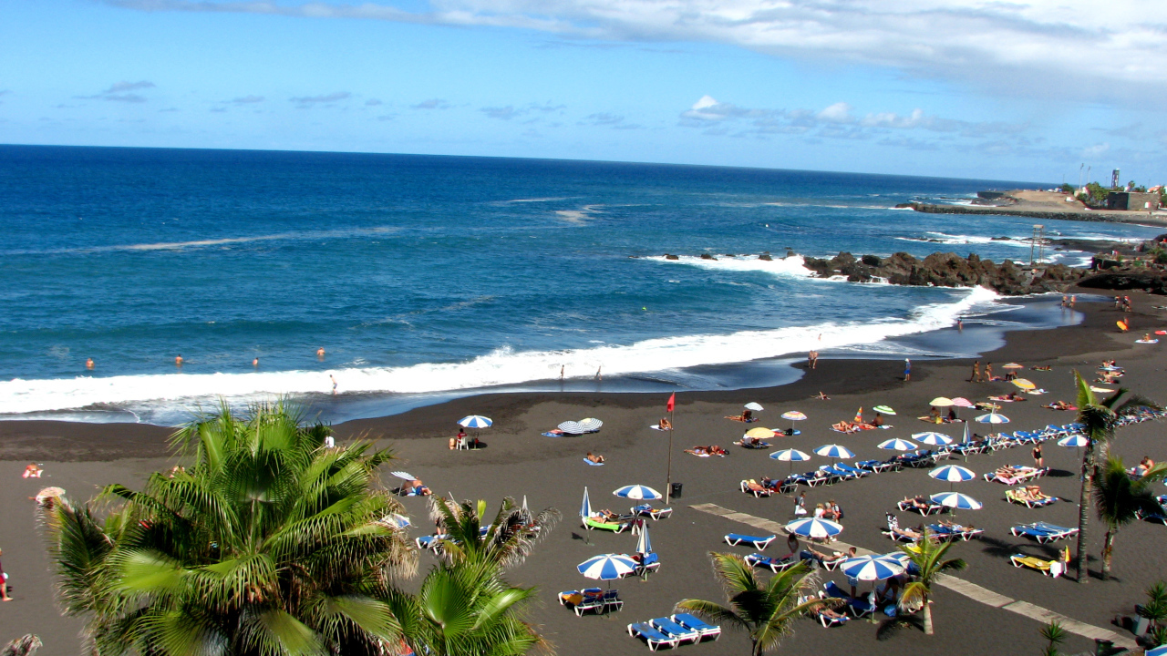 Отдых на черном пляже в Тенерифе