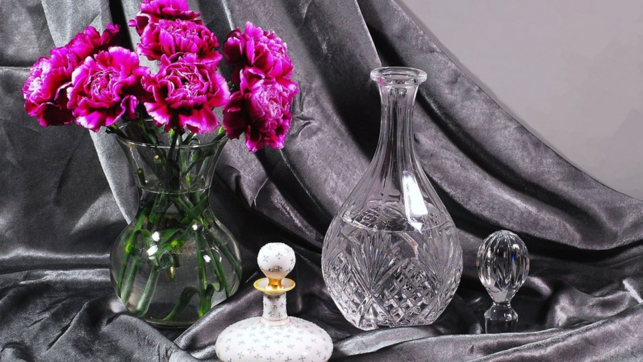 Букет цветов в стеклянной вазе