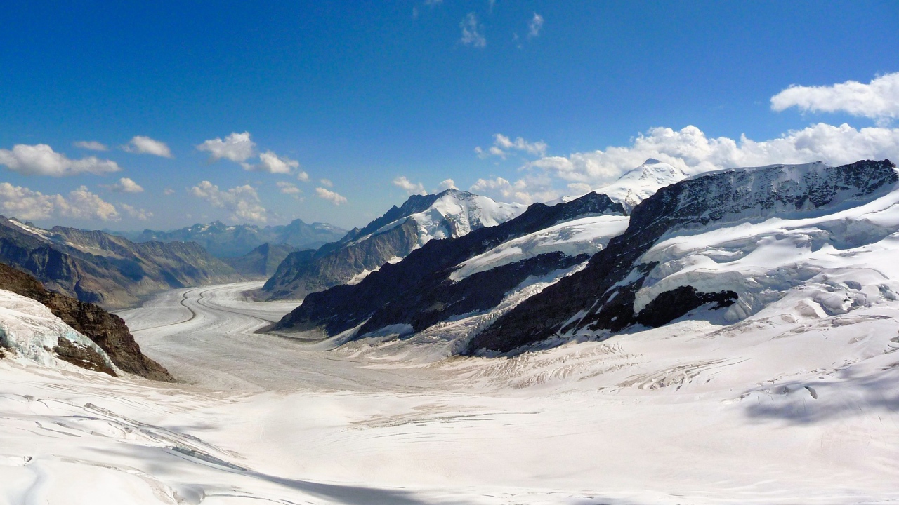 Ледник в горах