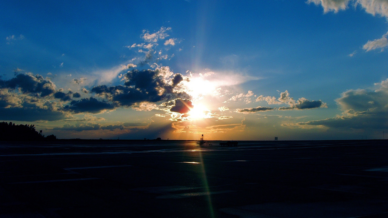 Закат в аропорту