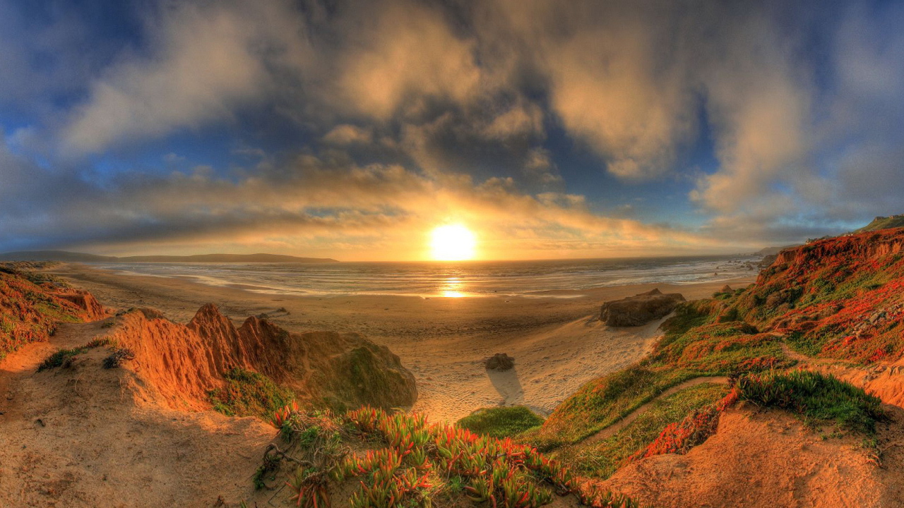 Закат над морем