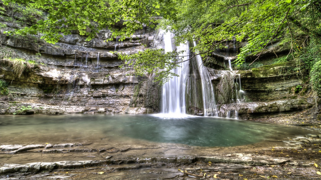 Прекрасный водопад