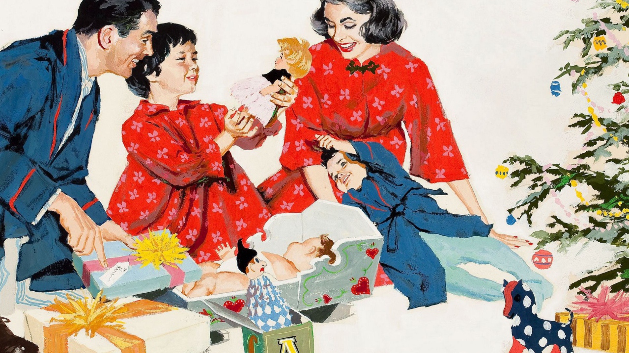 Семья открывает подарки