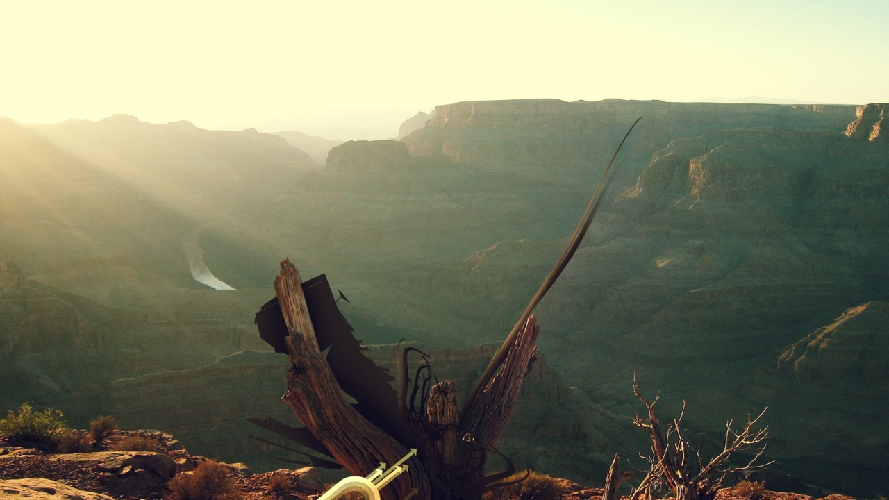 Абстракция на фоне гор