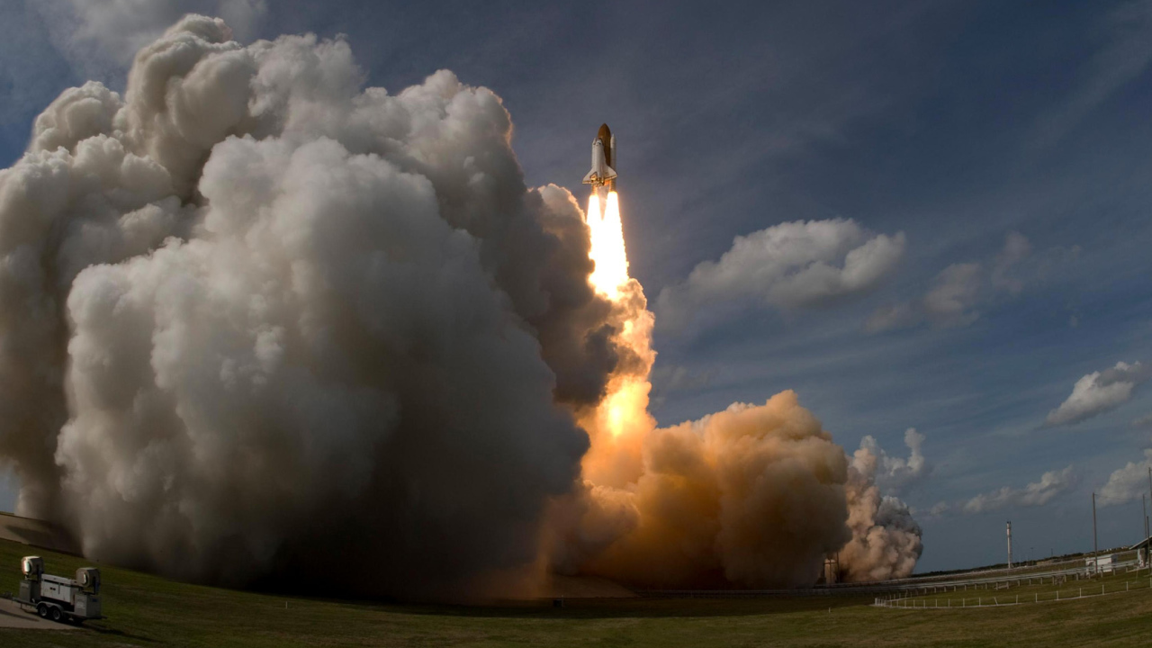 Запуск космического корабля Шаттл